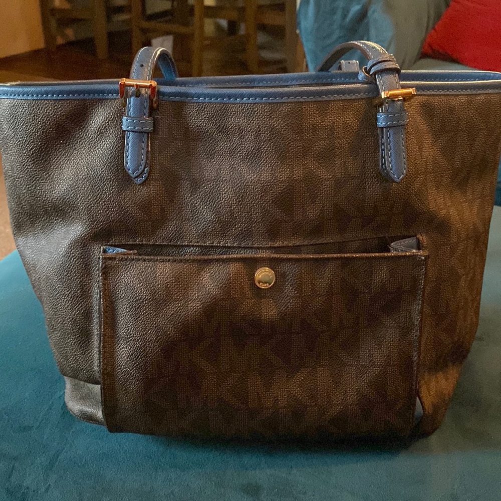 Micheal Kors shoulder bag